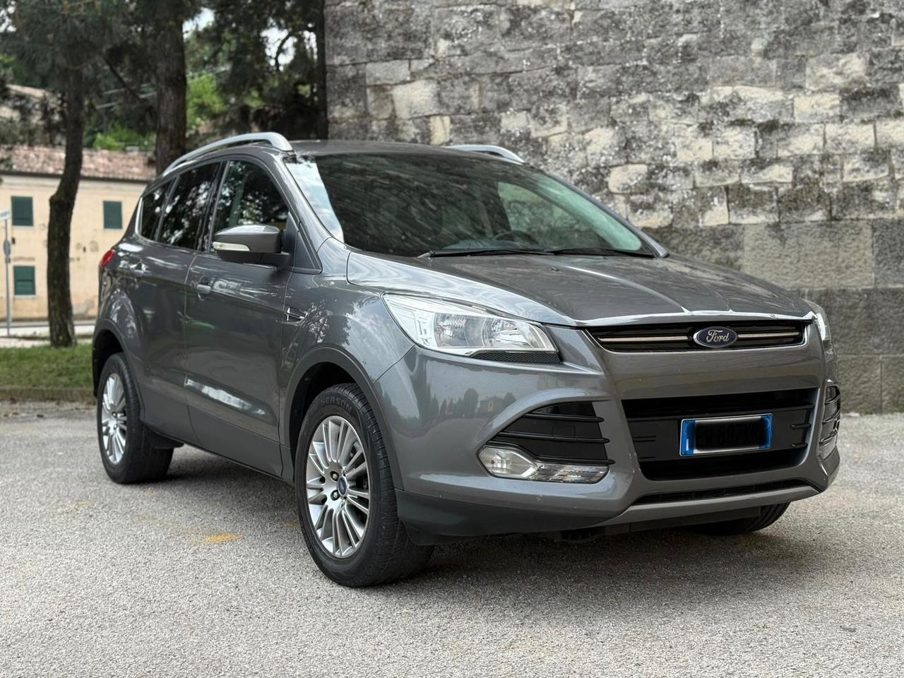 Ford Kuga 2.0 TDCI 140 CV 4WD Titanium
