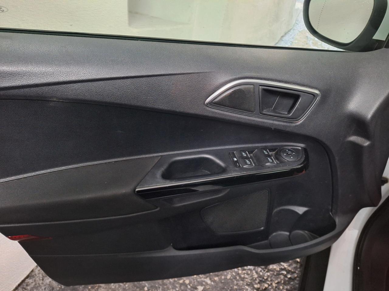 Ford B-Max 1.5 TDCi 75 CV Business Titanium