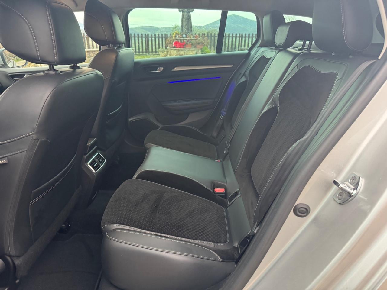 Renault Megane Mégane Sporter Blue dCi 115 CV EDC Intens