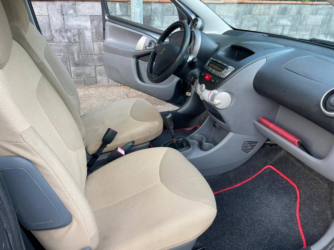 Peugeot 107 1.0 68CV 3p. Plaisir