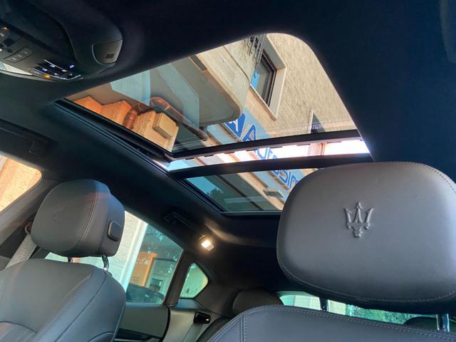 MASERATI Levante MHEV 330 CV AWD GT ULTIMA TETTO APR/PAN.