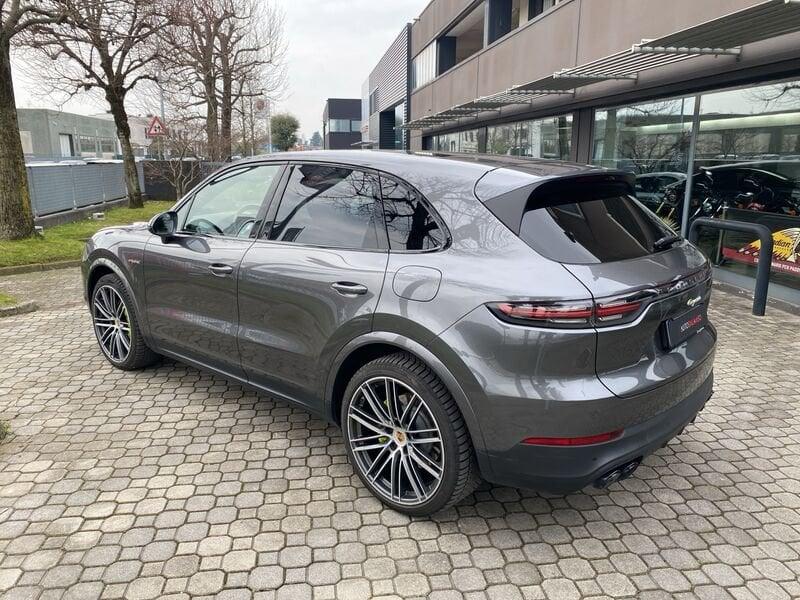 Porsche Cayenne 3.0 V6 E-Hybrid 462 CV