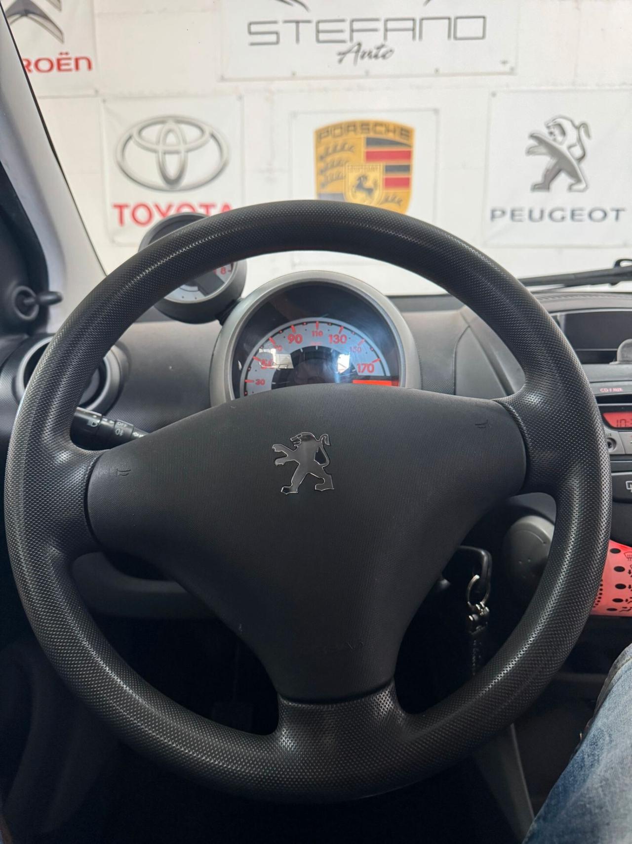 Peugeot 107 1.0 68CV 5p. Desir