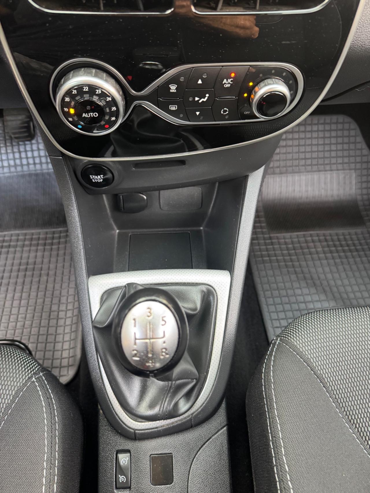 Renault Clio manutenzione completa ok neopatentati