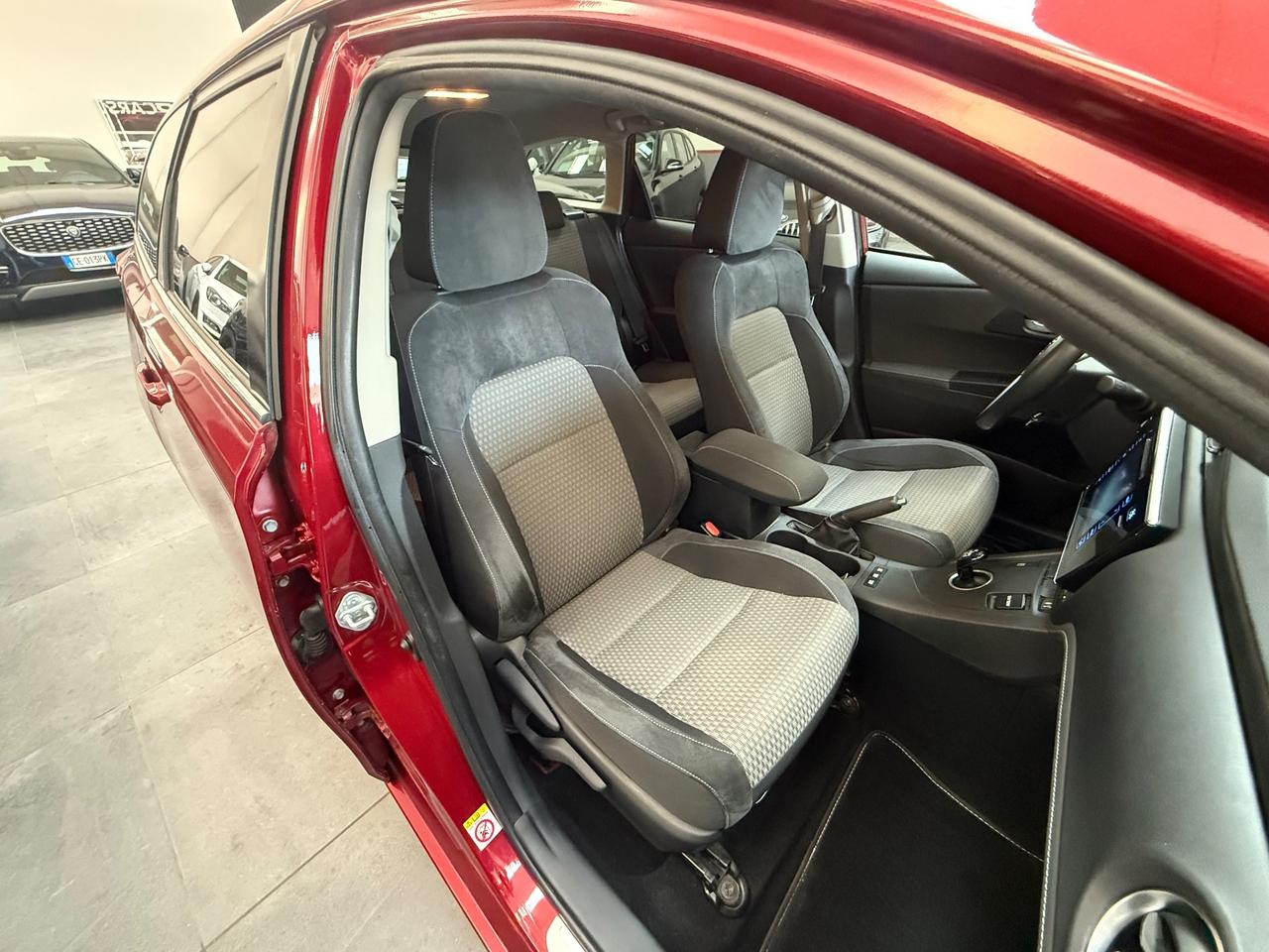 Toyota Auris 1.8 Hybrid Style