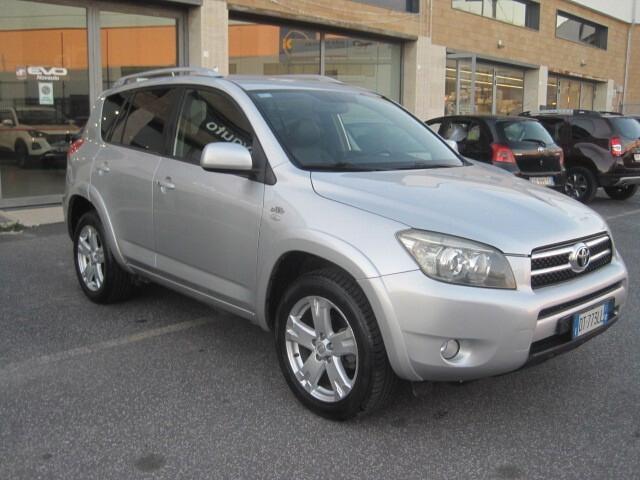 Toyota RAV 4 RAV4 Crossover 2.2 D-Cat 177 CV Luxury