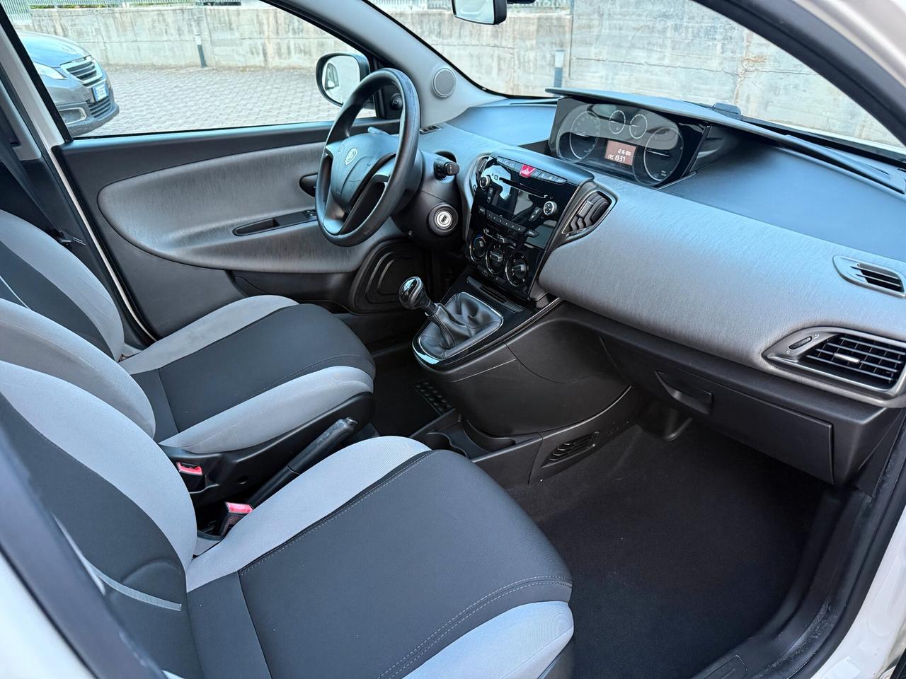 Lancia Ypsilon 1.3 MJT 16V 95 CV 5 porte S&S Elefantino