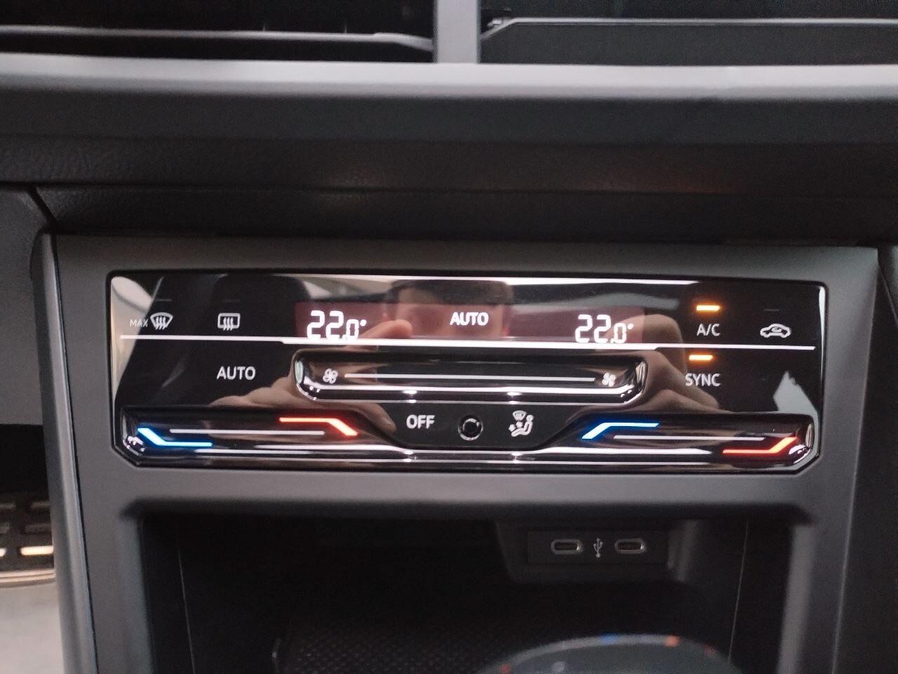 Volkswagen Taigo 1.0 TSI 110 CV DSG R-Line