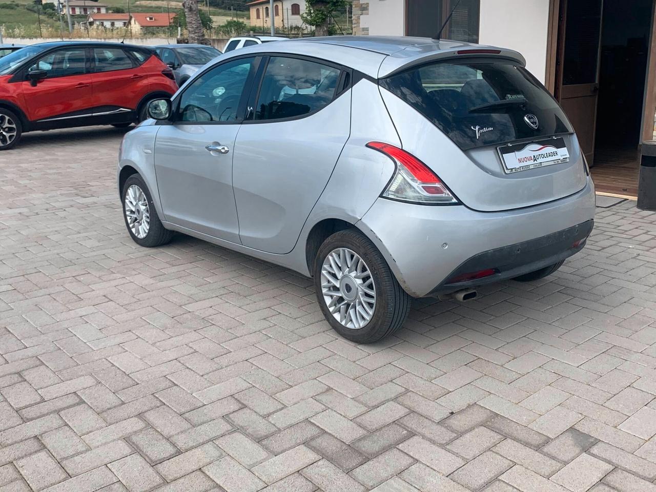 Lancia Ypsilon 1.3 MJT 95 CV Gold 2015