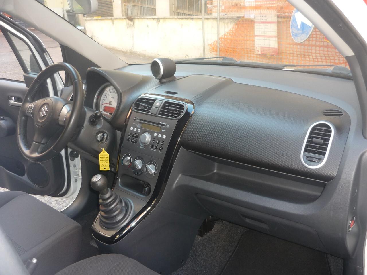 Suzuki Splash 1.0 VVT GL Style