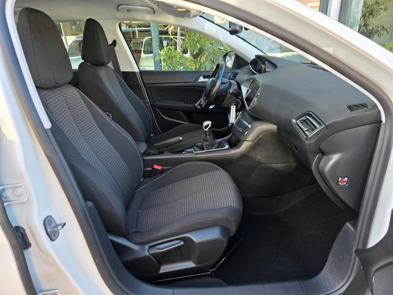 Peugeot 308 BlueHDi 100 S&S SW Business