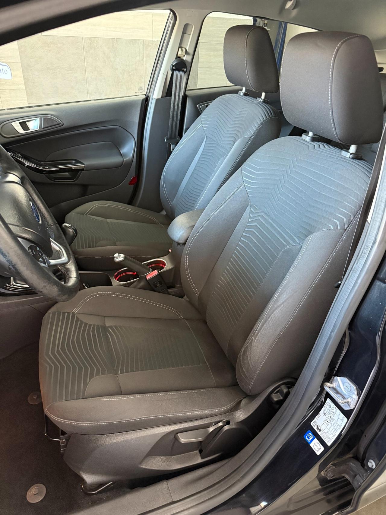 Ford Fiesta 1.5 TDCi 75CV 5 porte Titanium