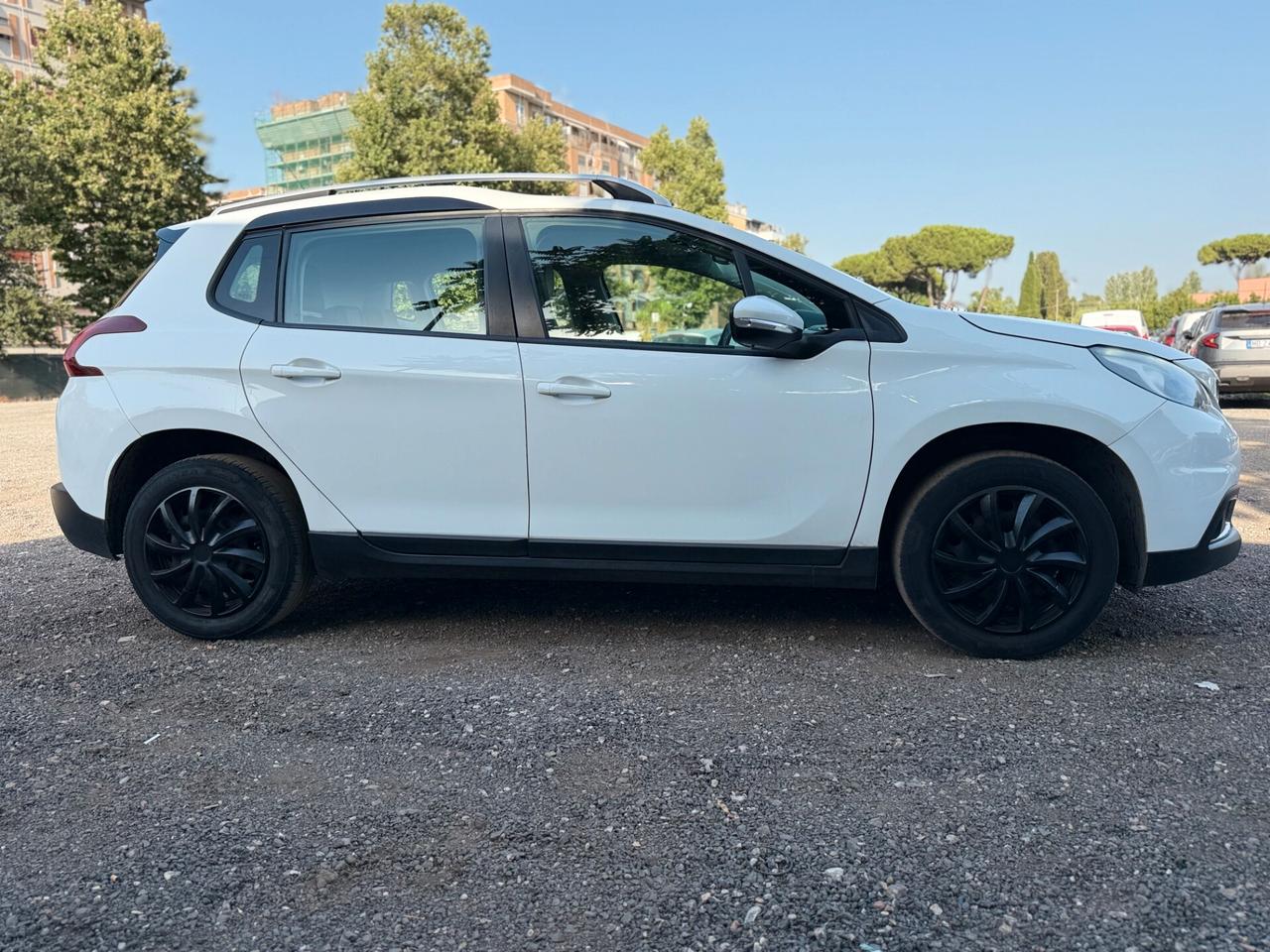 Peugeot 2008 1.2 83cv GPL