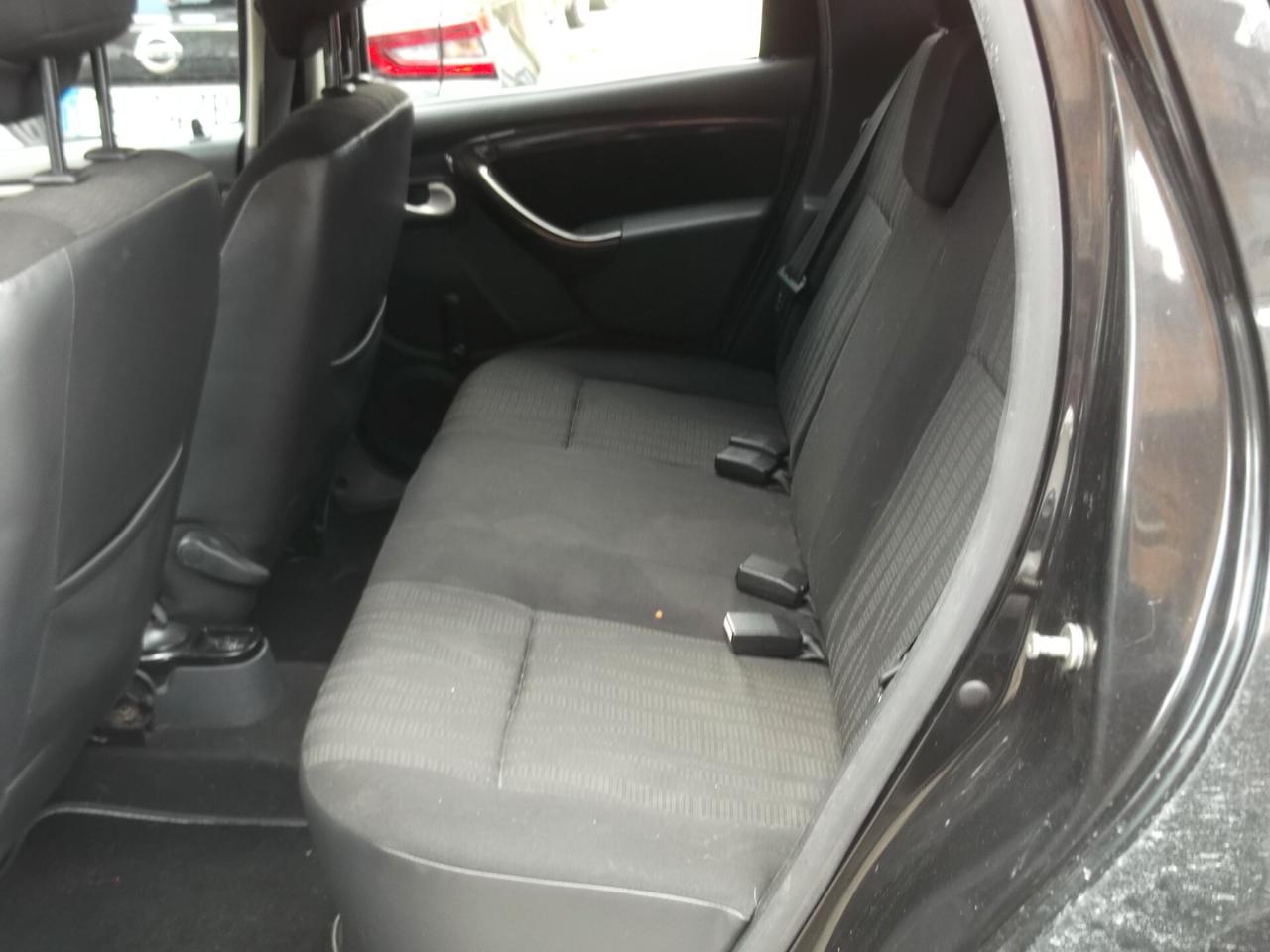 Dacia Duster 1.6 110CV 4x2 - 06
