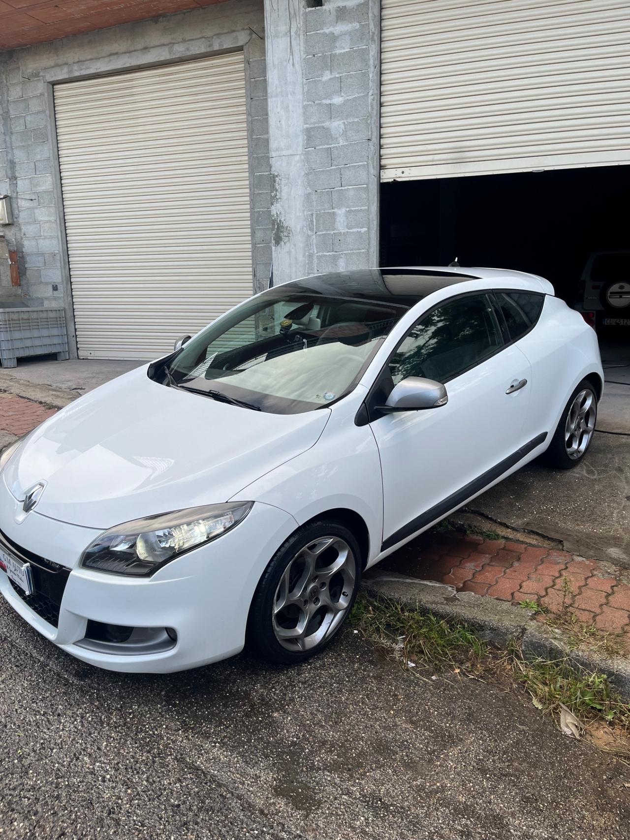 Renault Megane Mégane Coupé 1.5 dCi 110CV EDC GT Line