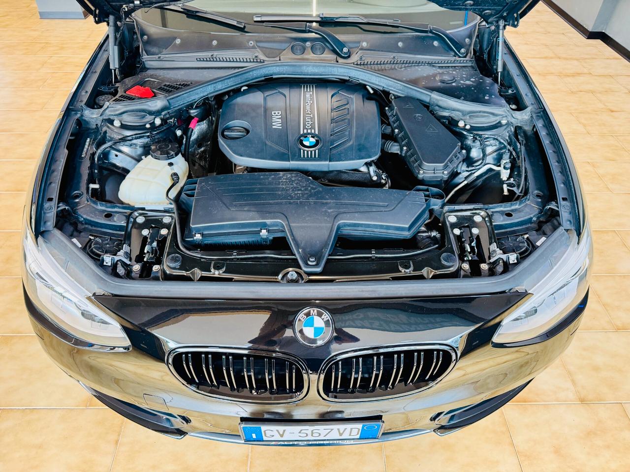 BMW 120d xDrive 5p. Sport / Led / Interni M