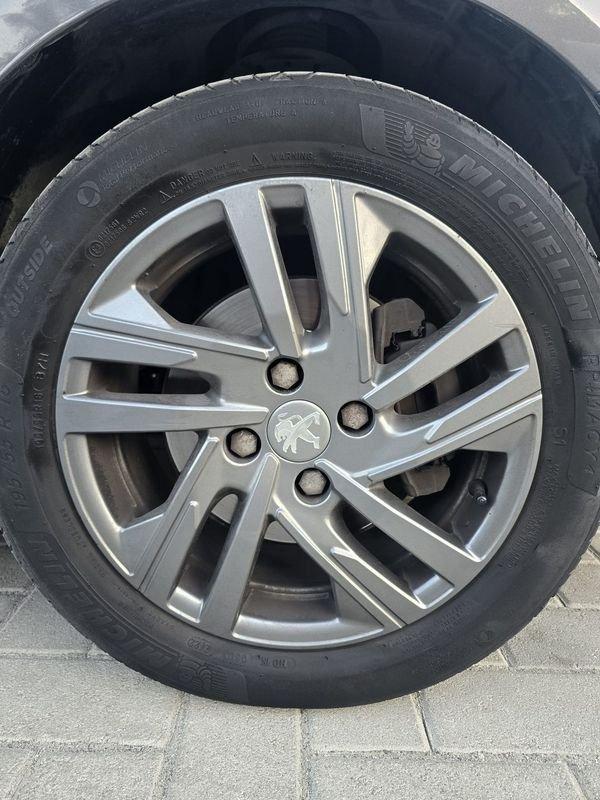 Peugeot 208 Active Pack 100 S/S