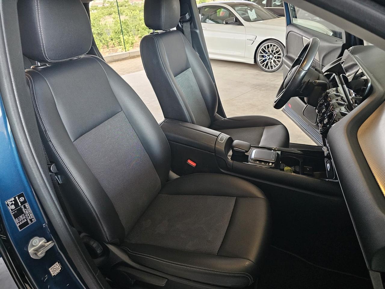 MERCEDES GLA 180 MERCEDES CDI BUSINESS 09/2020