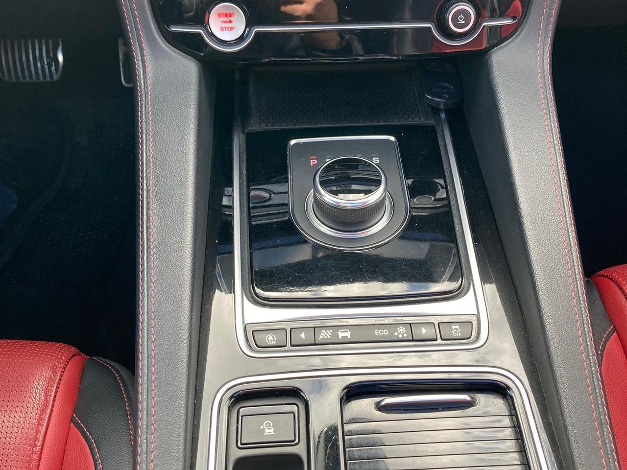 Jaguar F-Pace 2.0 20d Turbo Ch #4808