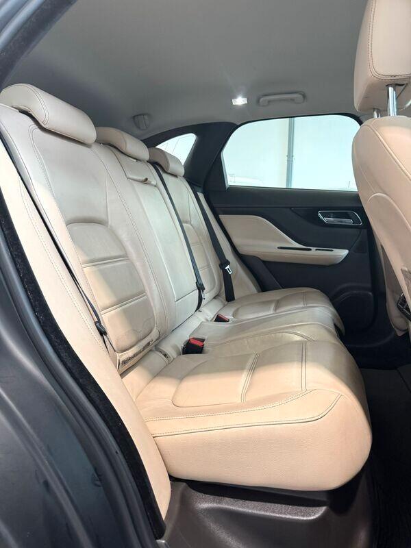 JAGUAR F-PACE 2.0d 180cv AUTOMATICA