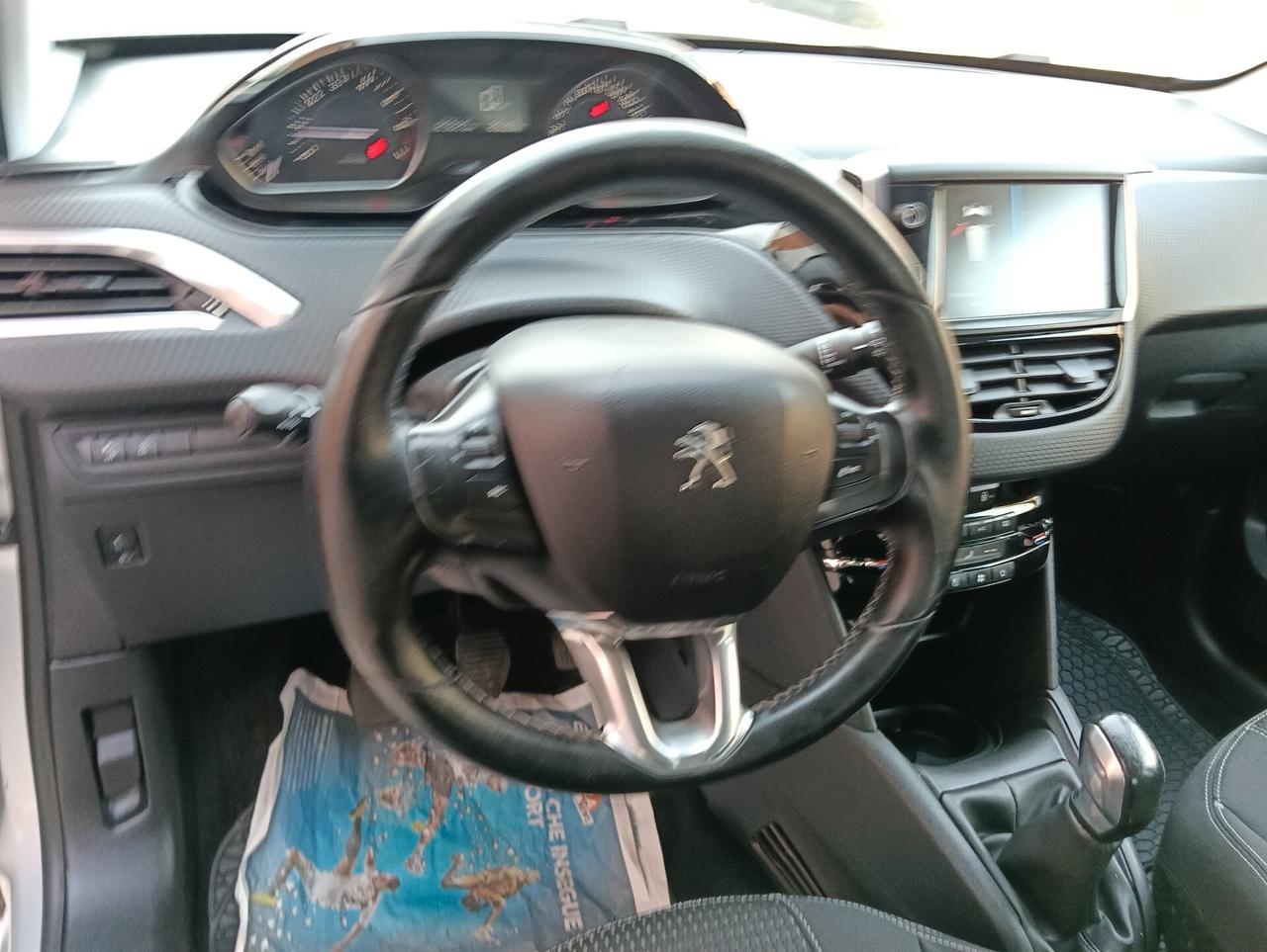 Peugeot 208 PureTech 82 5 porte Allure
