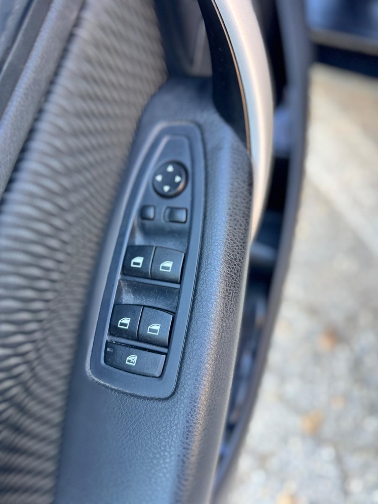 Bmw 116 116d 5p. Urban