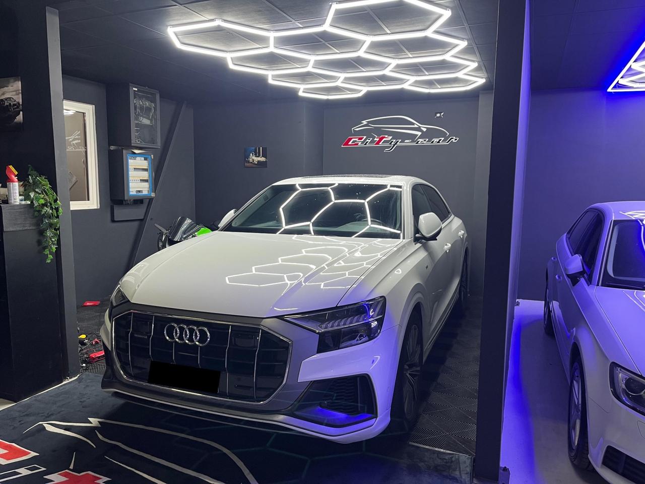 Audi Q8 3.0 TDI Mild Hybrid – 2020 – 238 CV – Full Optional