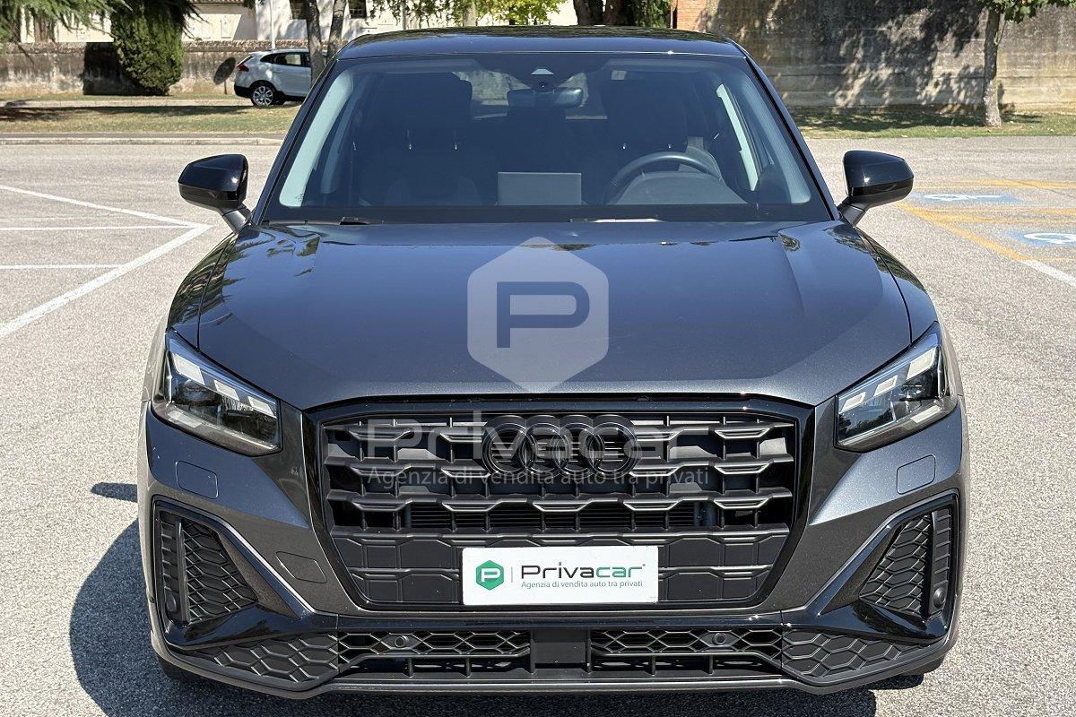 AUDI Q2 30 TDI S tronic Identity Black