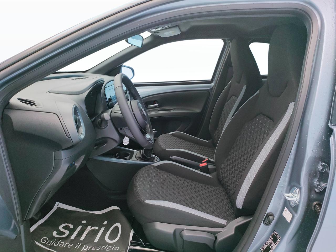 TOYOTA Aygo X 1.0B TREND MT - MY24