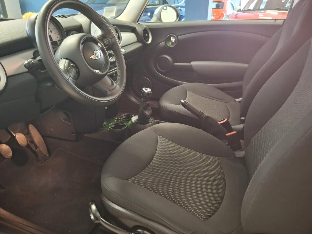 Mini 1.6 16V One (55kW)