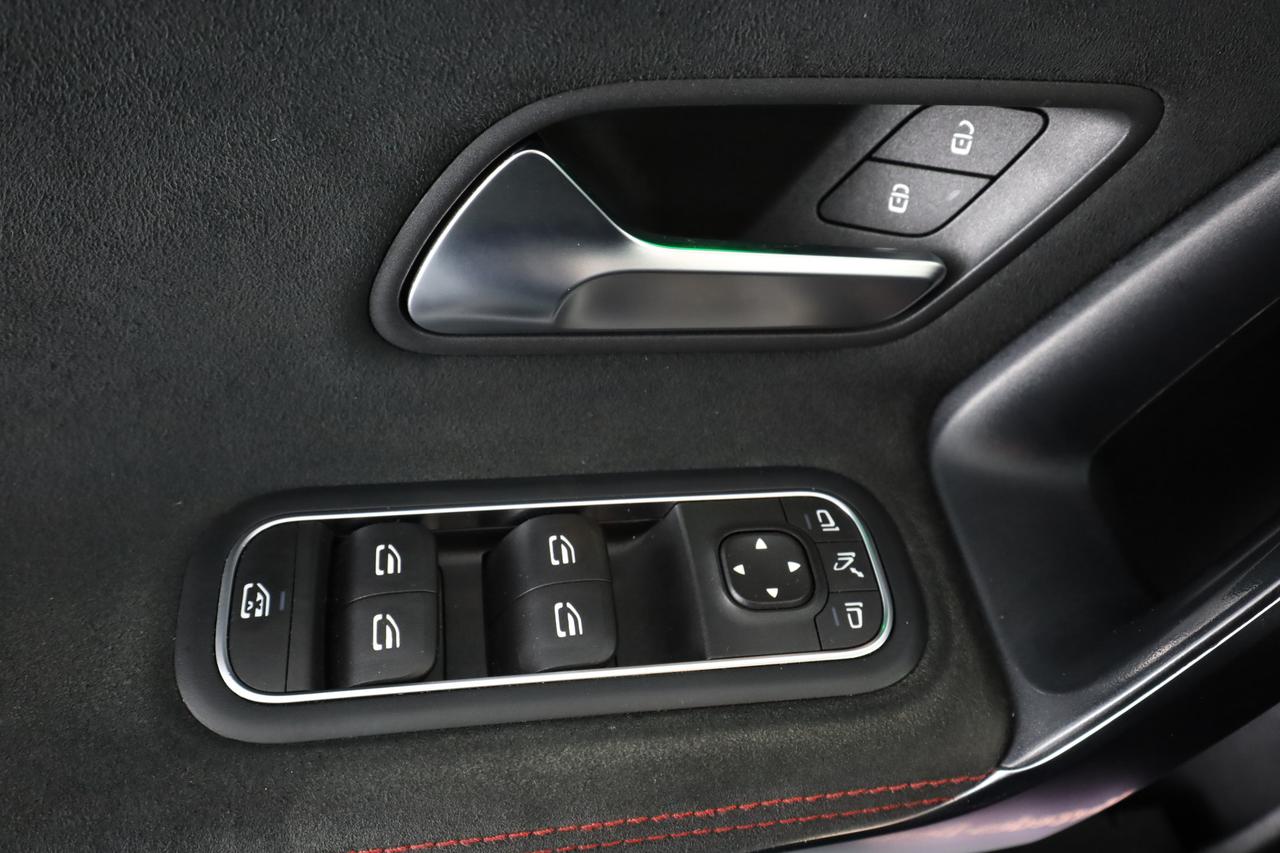 MERCEDES Classe A (W177) A 200 Automatic Premium