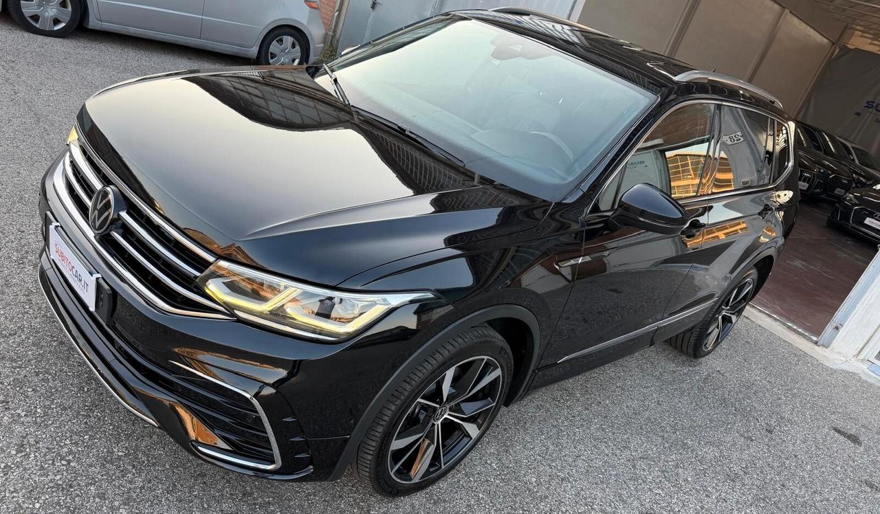 Volkswagen Tiguan Allspace 2.0 TDI SCR DSG 4MOTION R-Line 7 posti Gancio traino