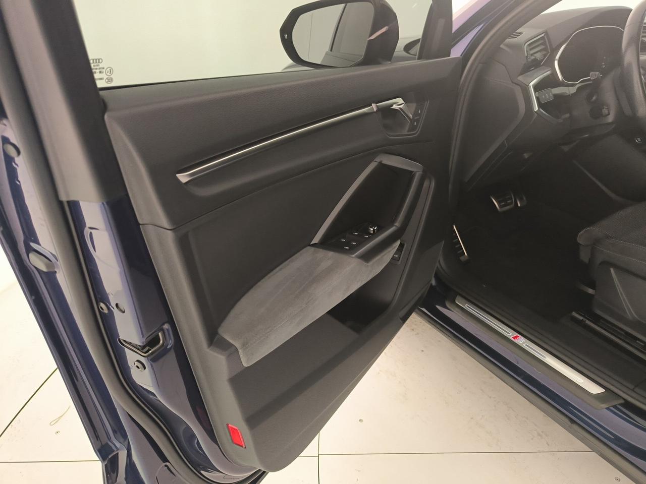 Audi Q3 sportback 35 2.0 tdi s line edition s-tronic