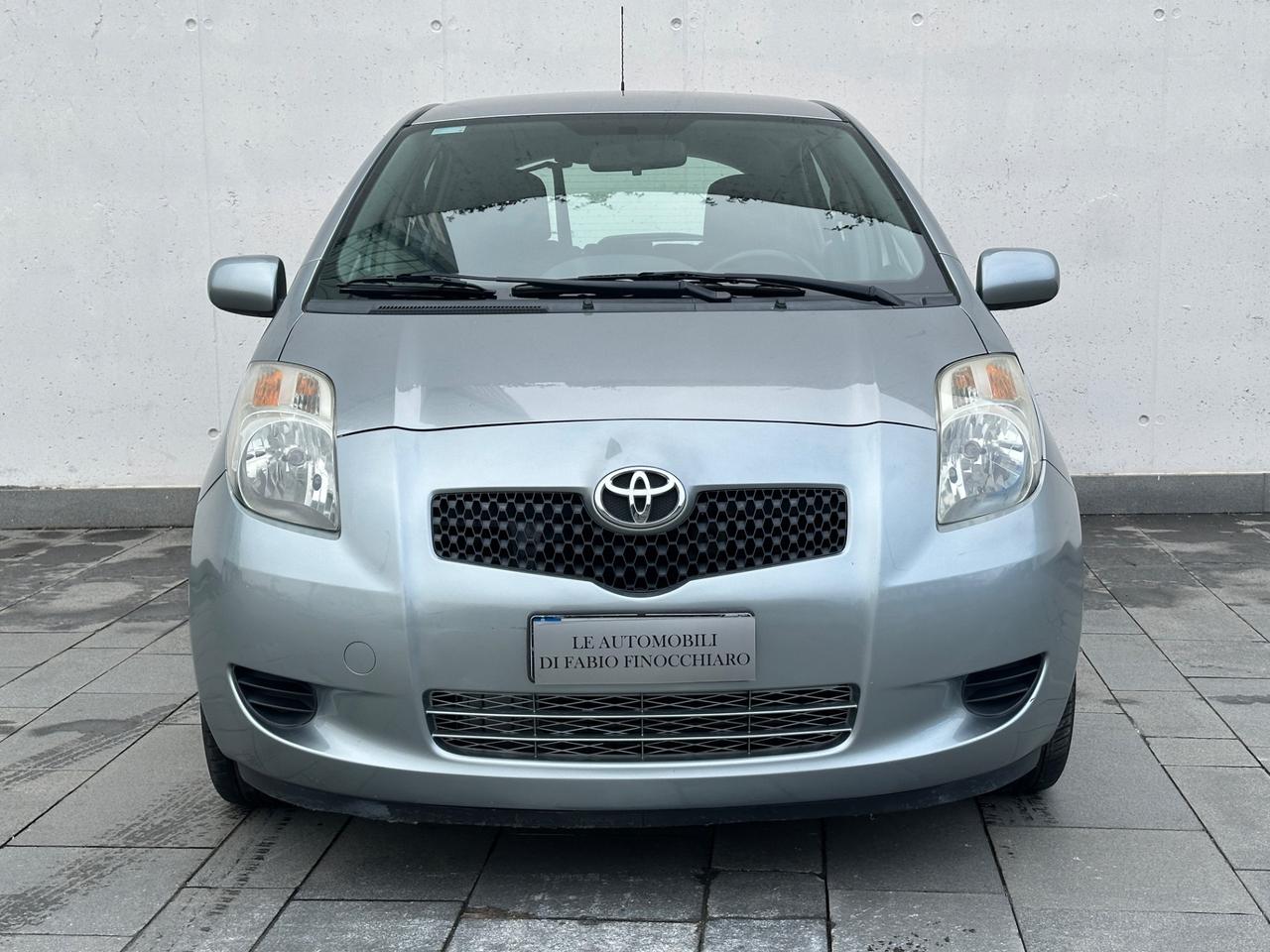 Toyota Yaris 1.0 5 porte Sol