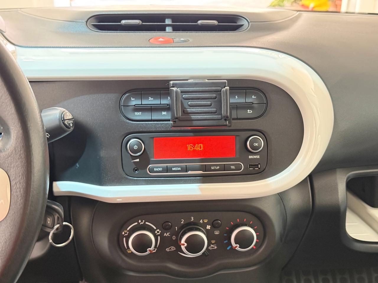 Renault Twingo SCe EDC Limited Intense