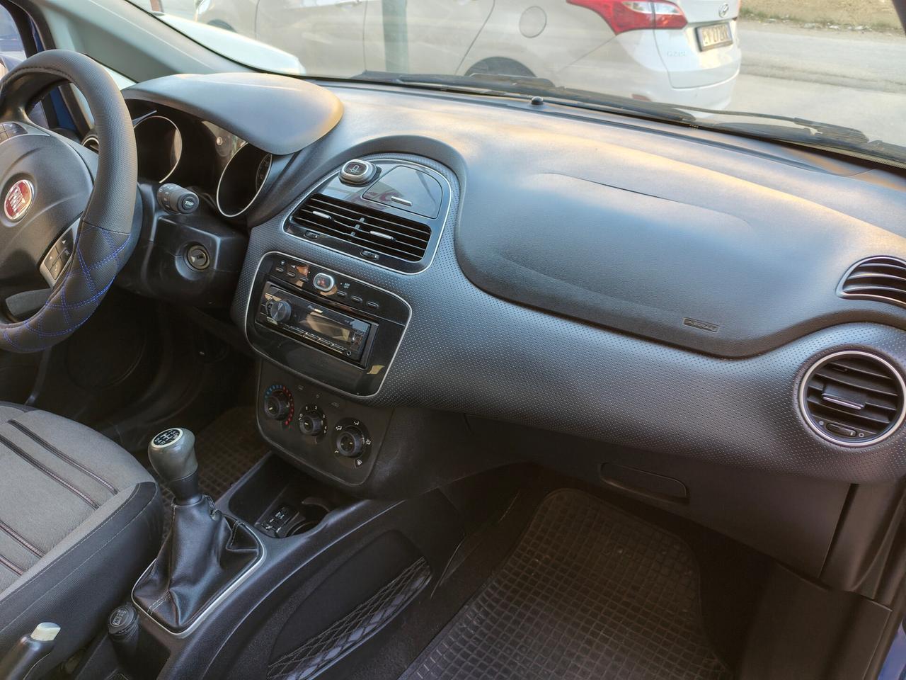 Fiat Punto Evo 1.3 Mjt 90 CV 5 porte Dynamic con gancio traino