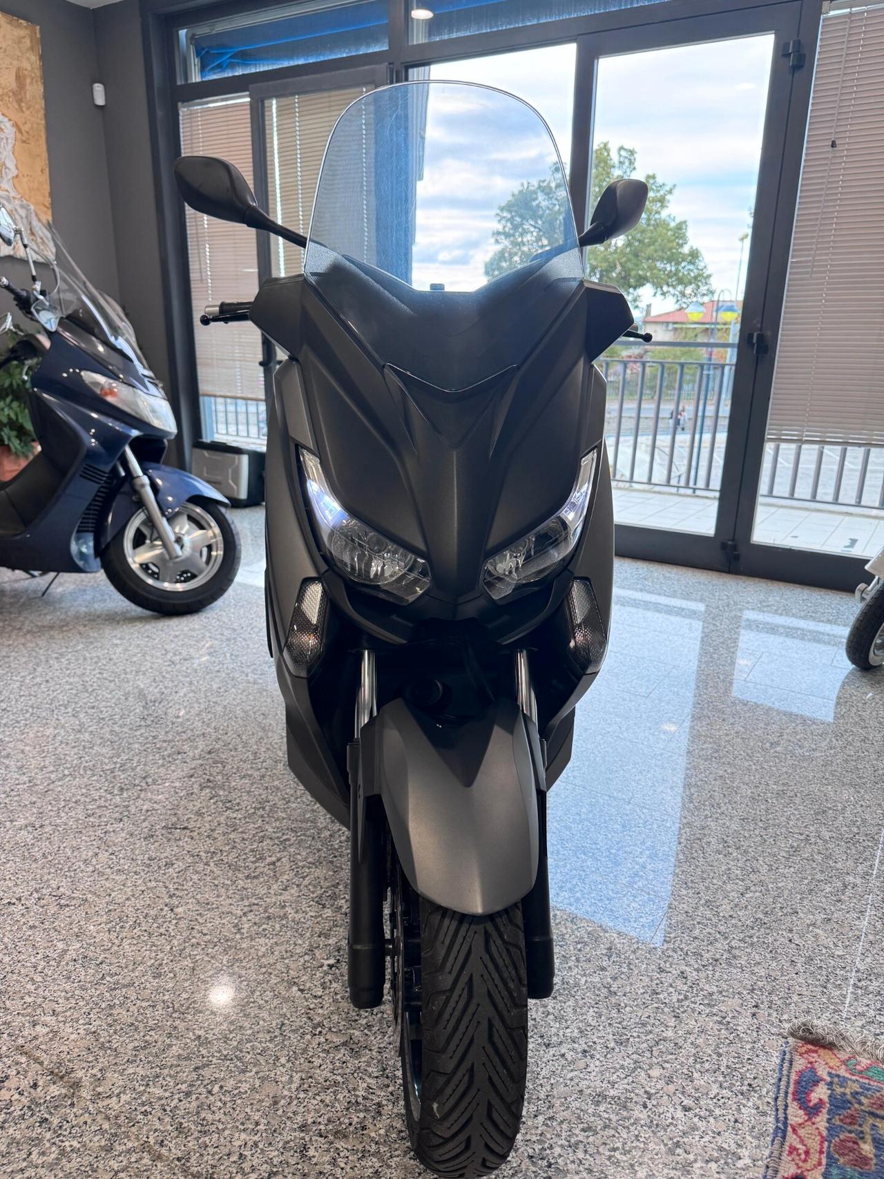 Yamaha X-Max 400