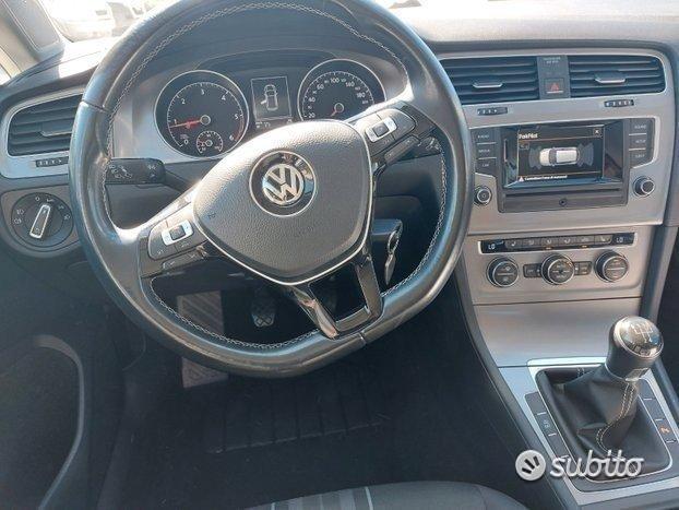 VOLKSWAGEN Golf 7 2015 permuta e finanziamento