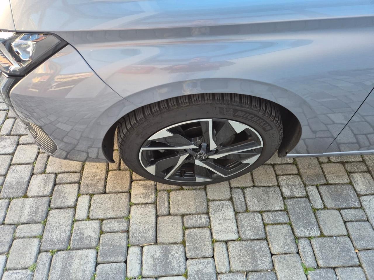 Peugeot 308 BlueHDi 130 S&S SW Allure