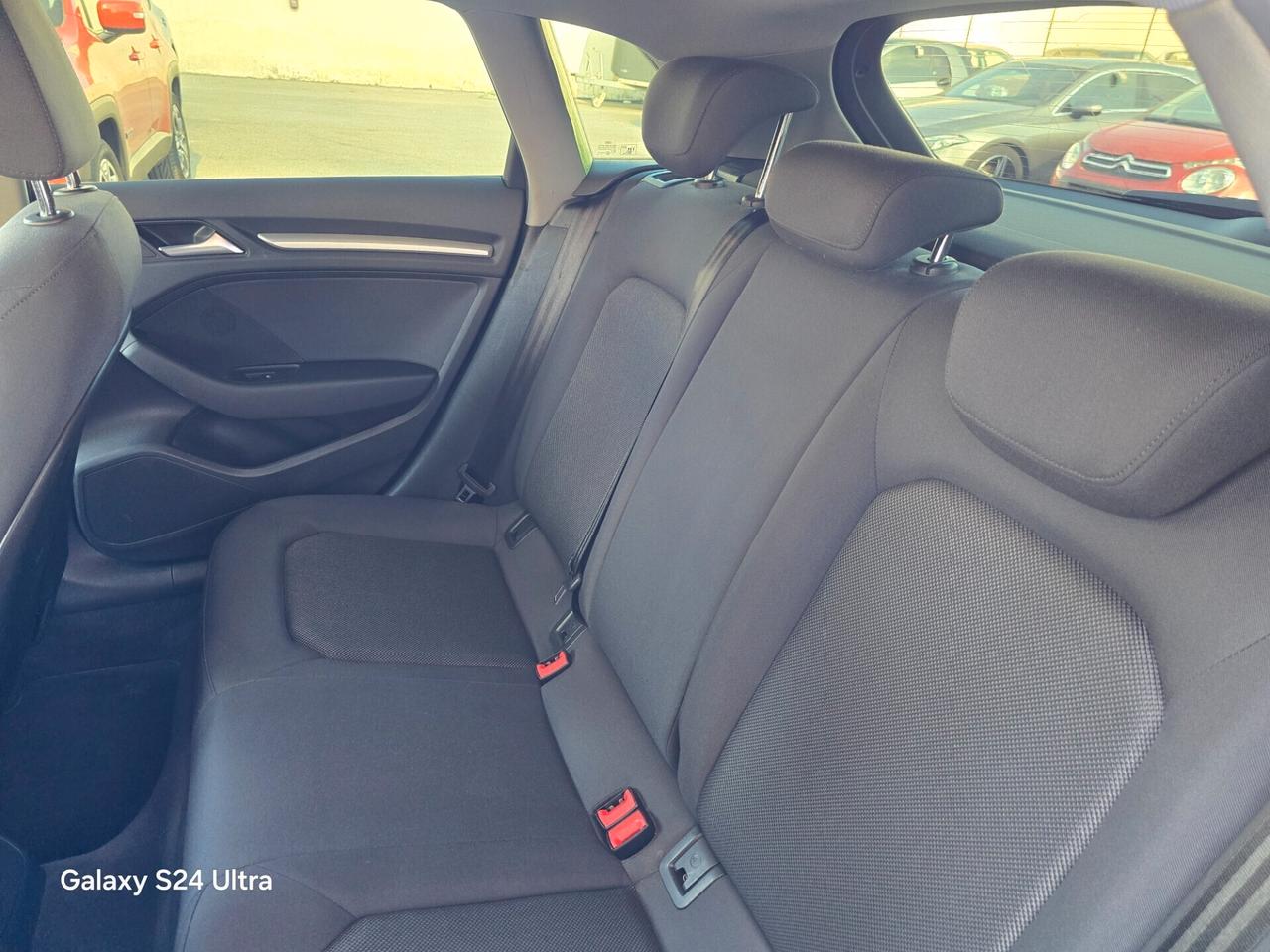 Audi A3 SPB 30 TDI Business Advanced