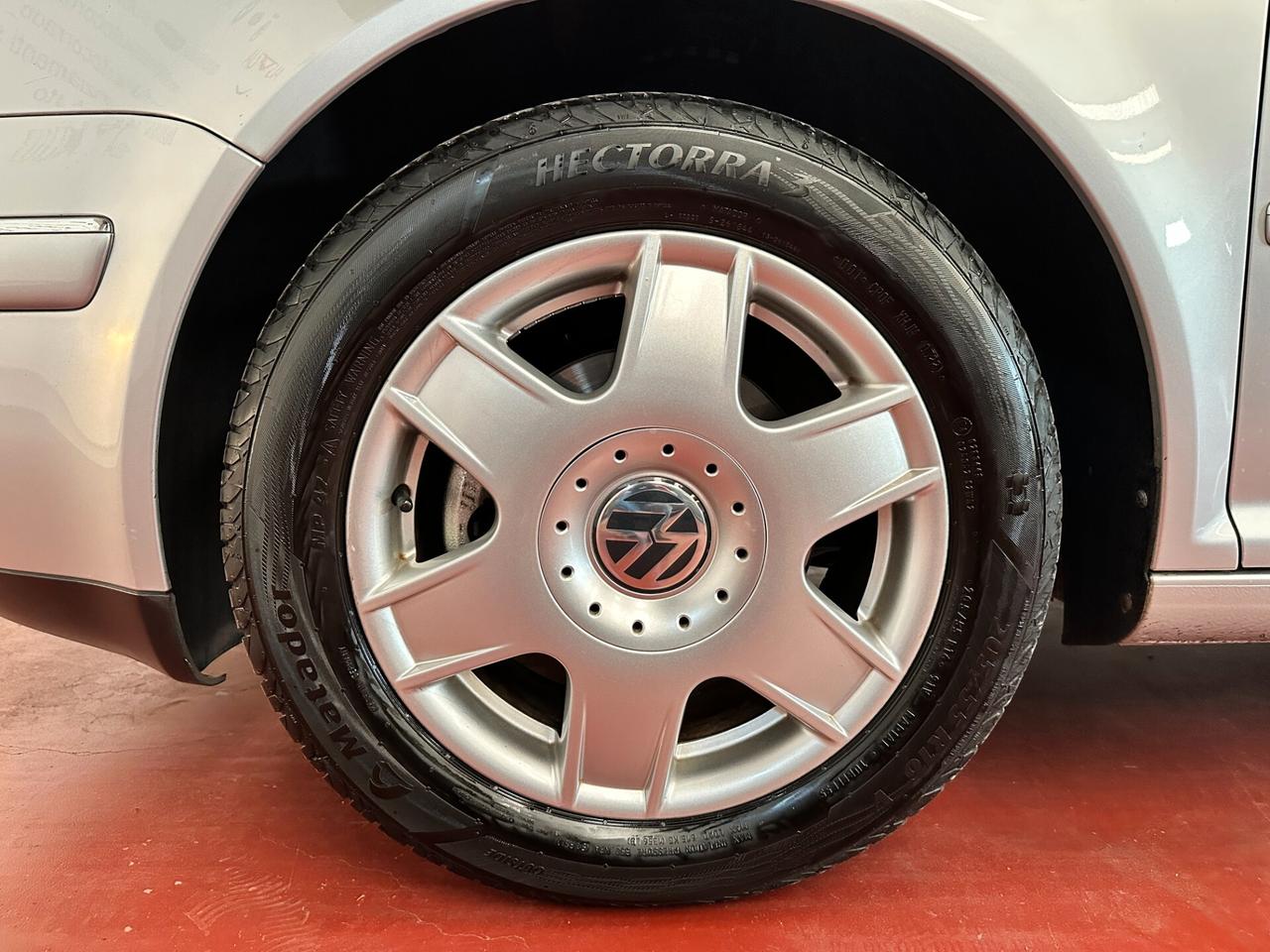 Volkswagen Bora 1.6 105CV 16V cat Highline