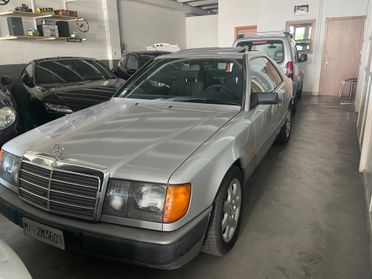 Mercedes-benz 300 CE Coupé