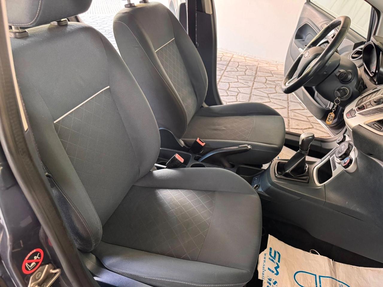 Ford Fiesta Ikon 1.4 TDCi 70CV 5p. Business