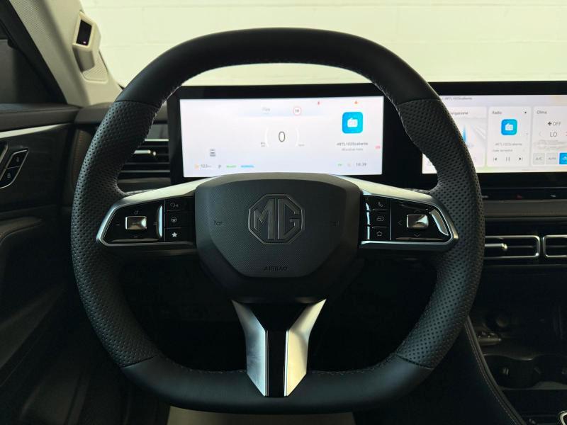 Mg HS 1.5 hybrid+ Luxury auto