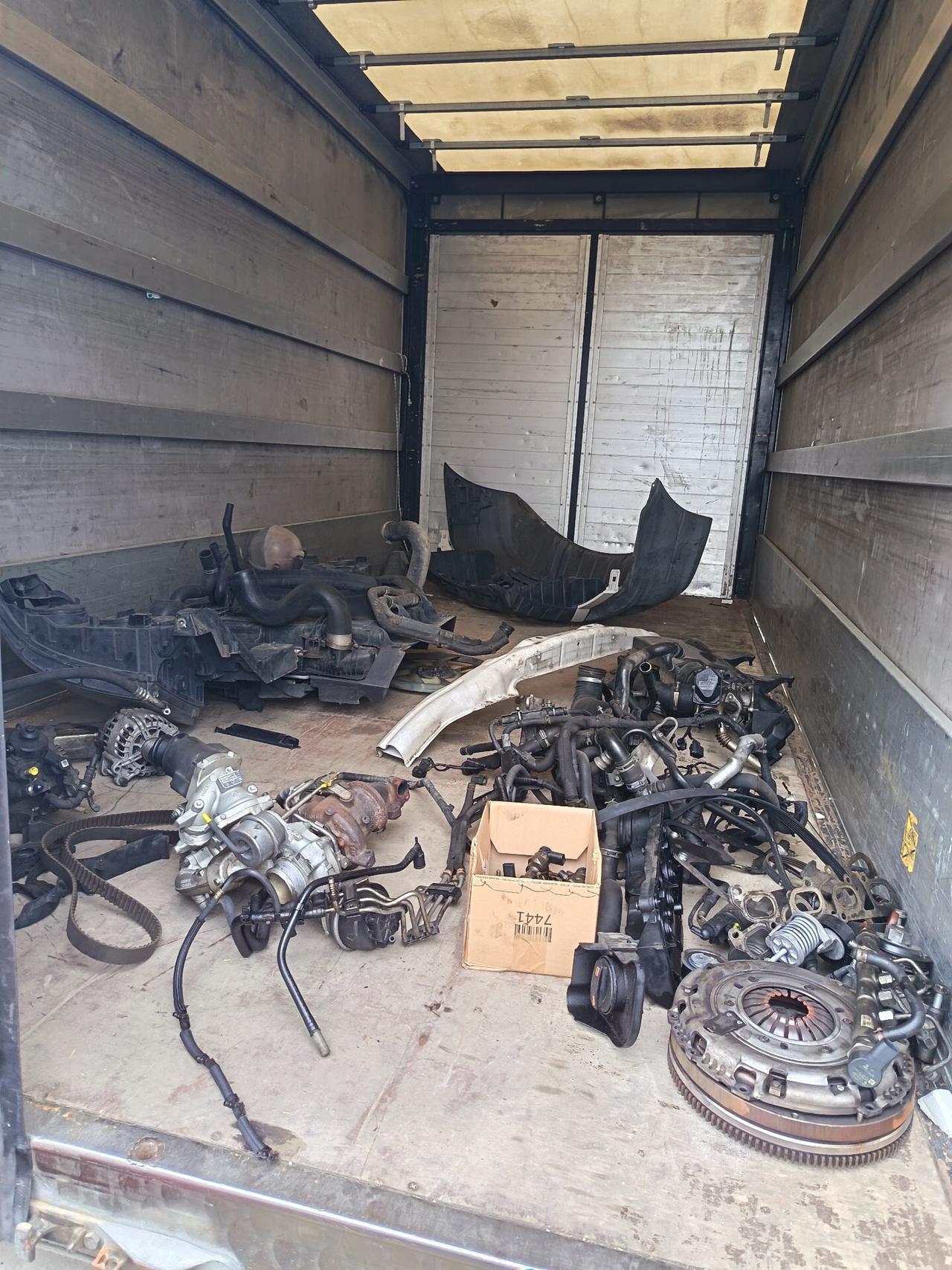 Volkswagen crafter 50 con pedana montacarichi