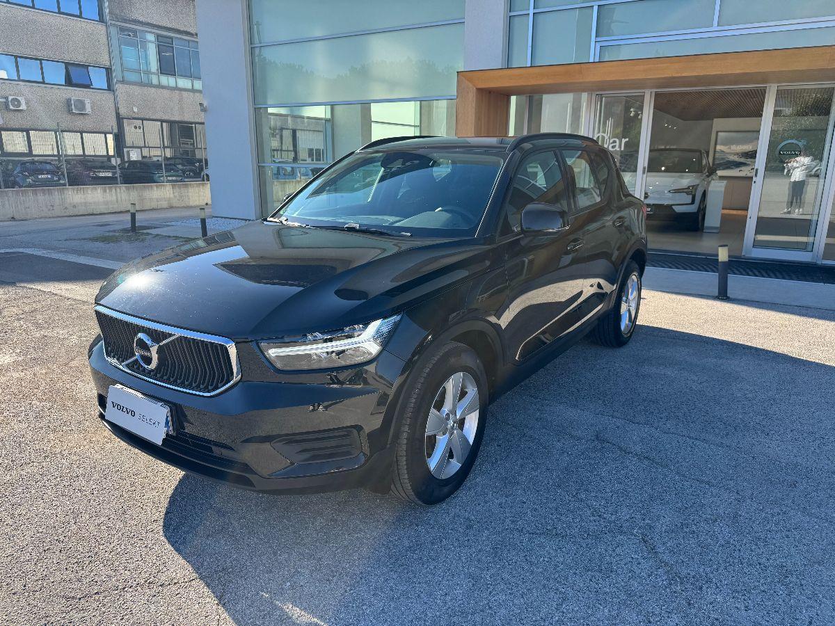 VOLVO - XC40 - T2 Momentum pro manuale N1