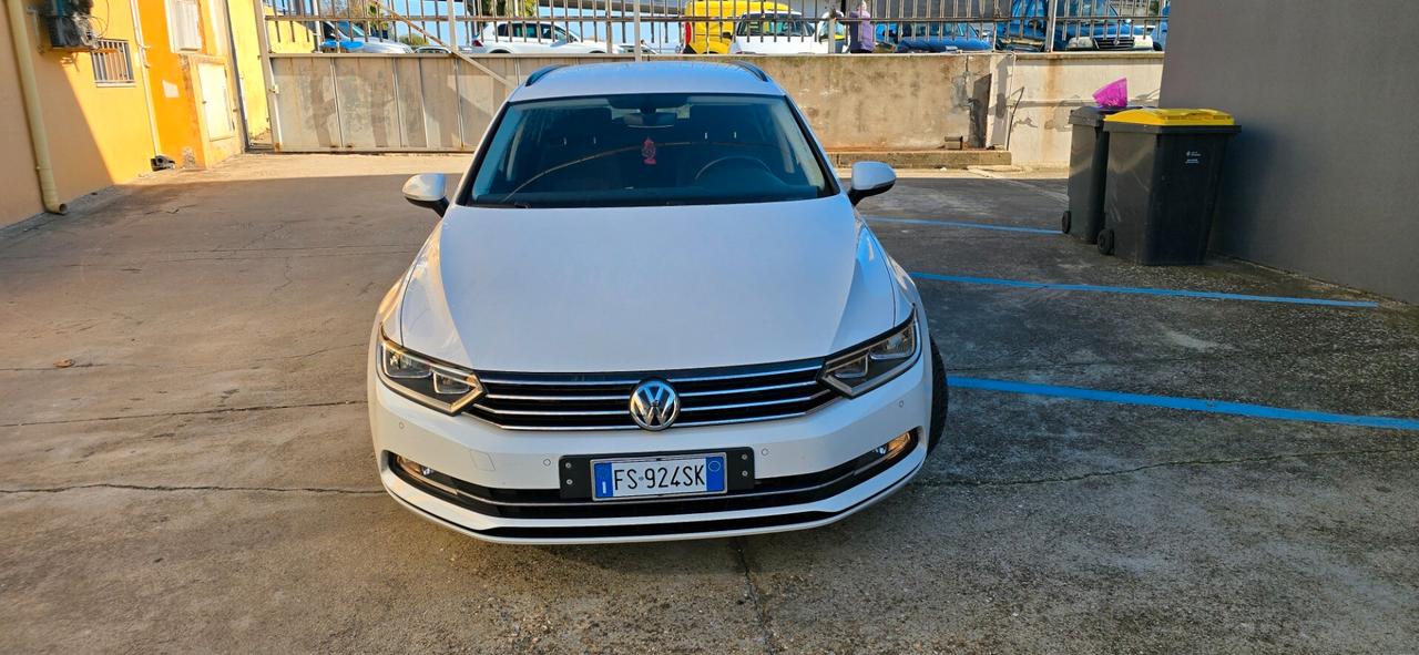 Volkswagen Passat Variant 2.0 TDI DSG Business BlueMotion Tech