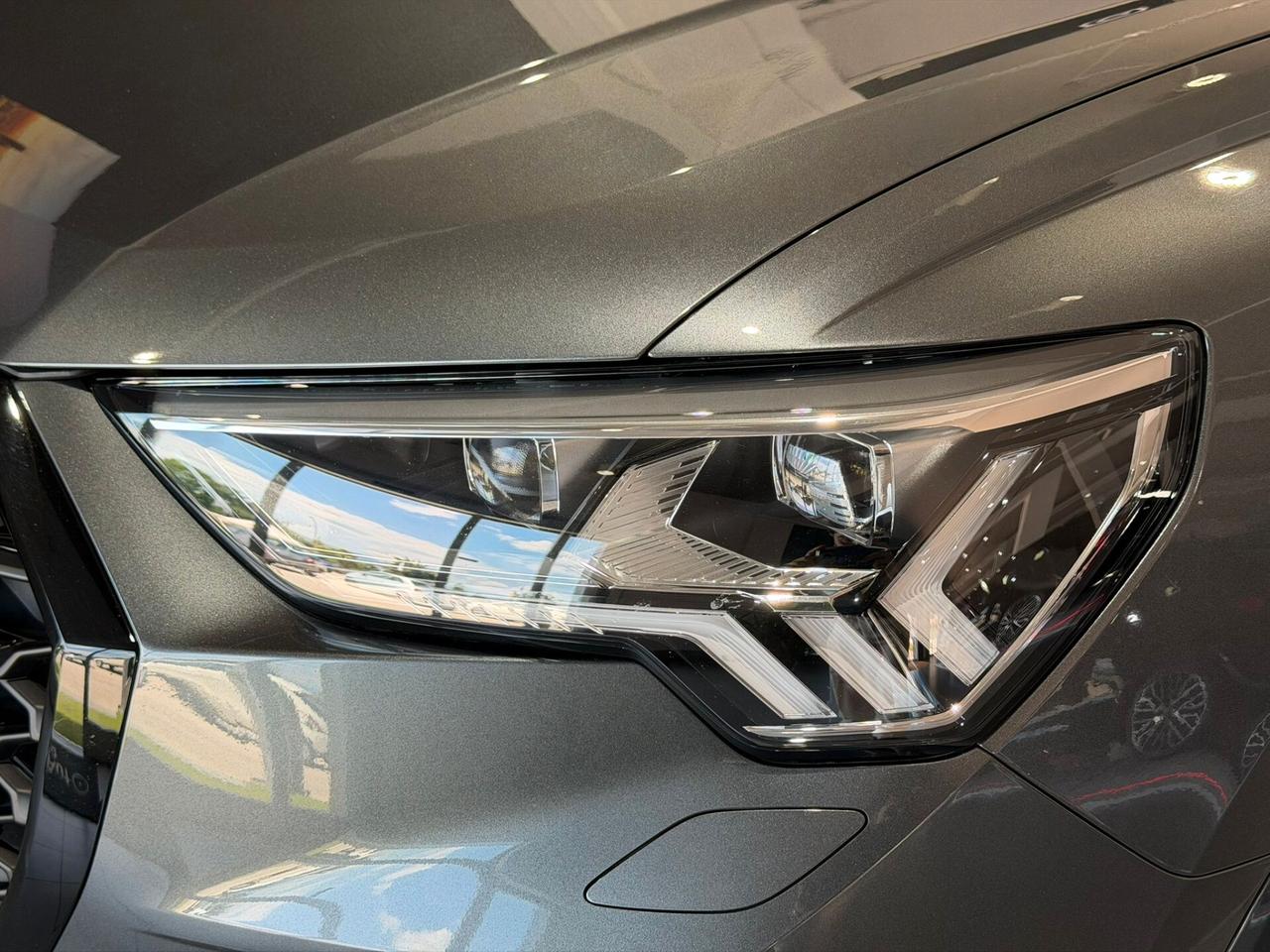Audi Q3 SPB 35 TDI S-Line Identity Black S-Tronic