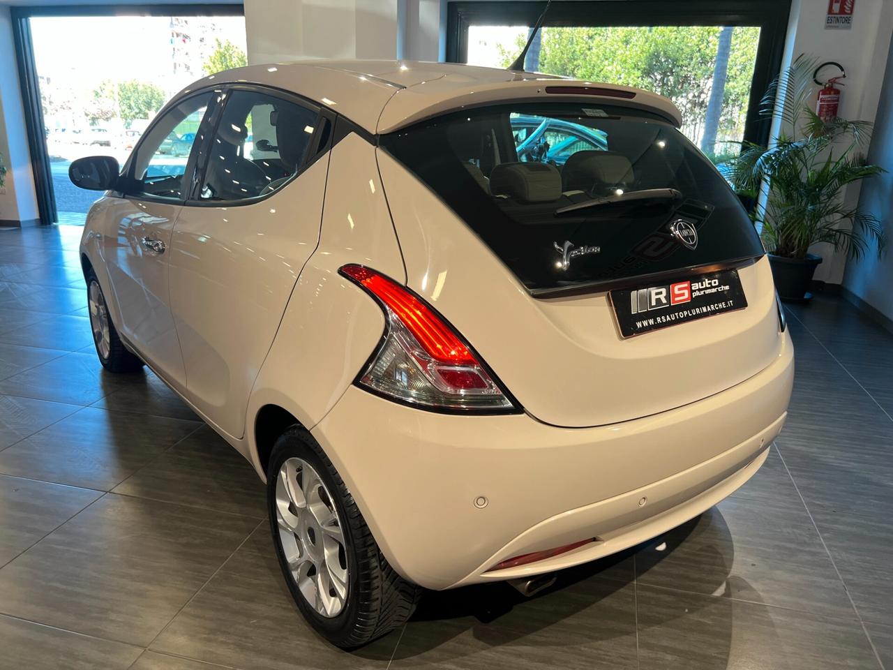Lancia Ypsilon 1.3 MJT 95 CV 5 porte S&S Gold
