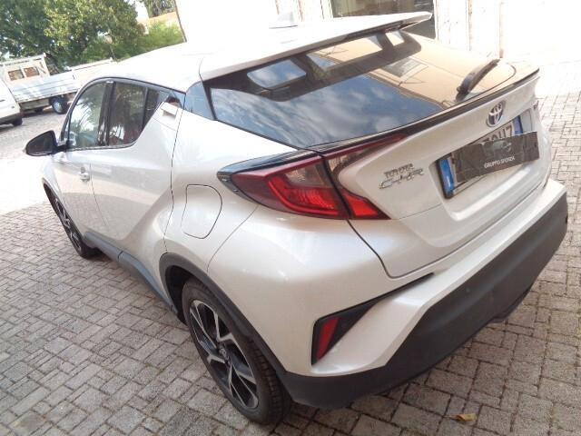 Toyota C-HR 1.8 Hybrid E-CVT Active NESSUN VINCOLO DI FINANZIAMENTO